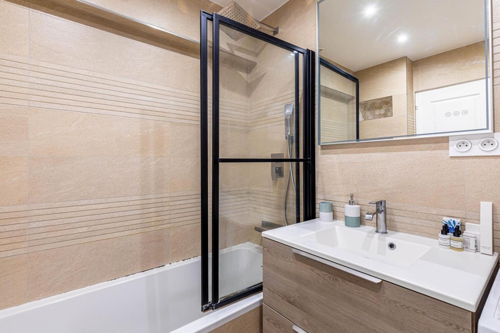 Guestready - Charm And Comfort Near Champs De Mars Appartement